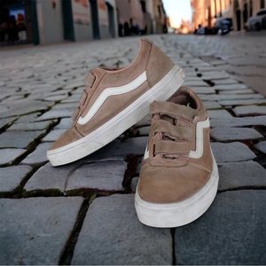 Vans Old Skool Pink & White Suede Womans Size 8.5 Hook- Loop Lowtop Shoe Sneaker